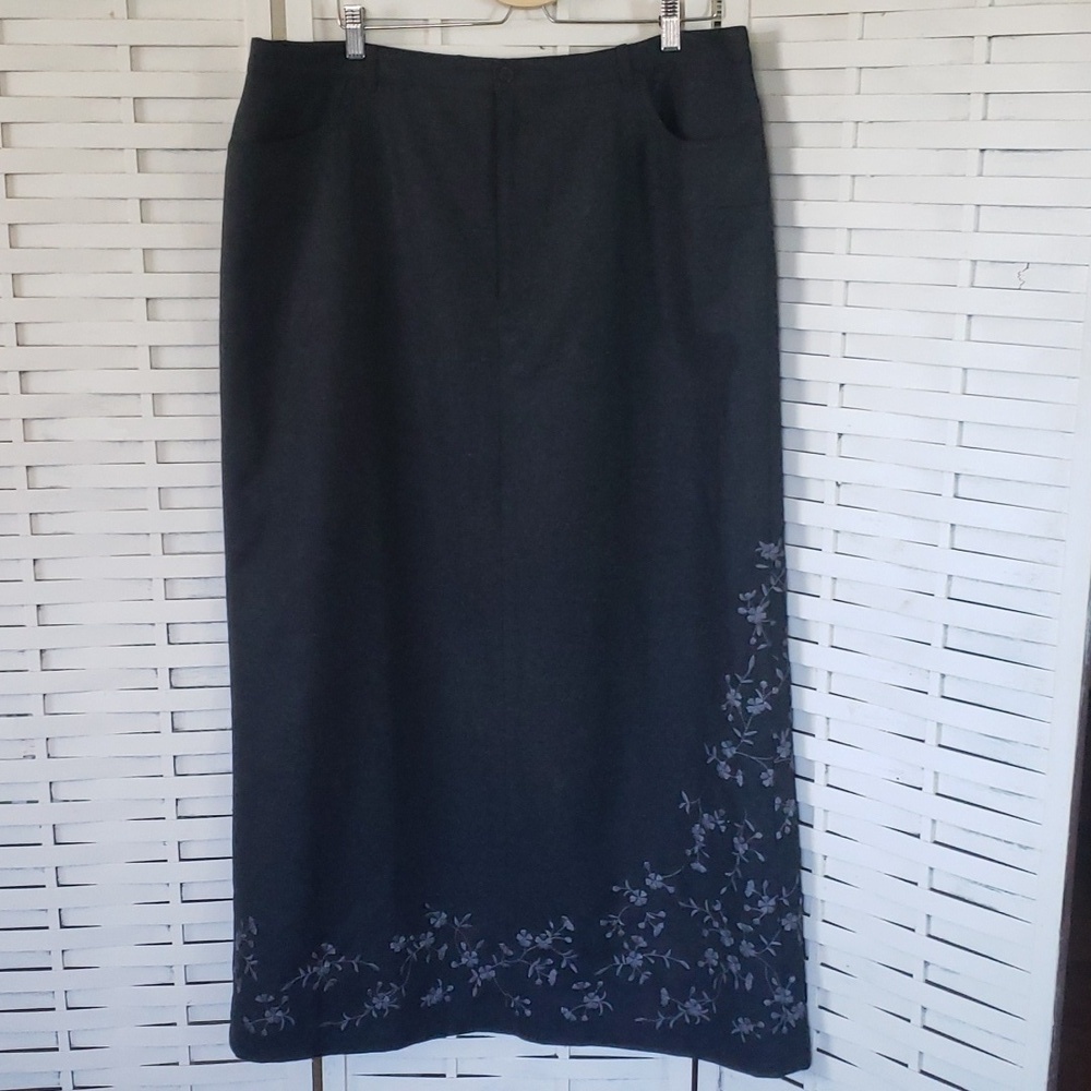 Eddie Bauer dark gray wool blend full lined embroidery long straight skirt size